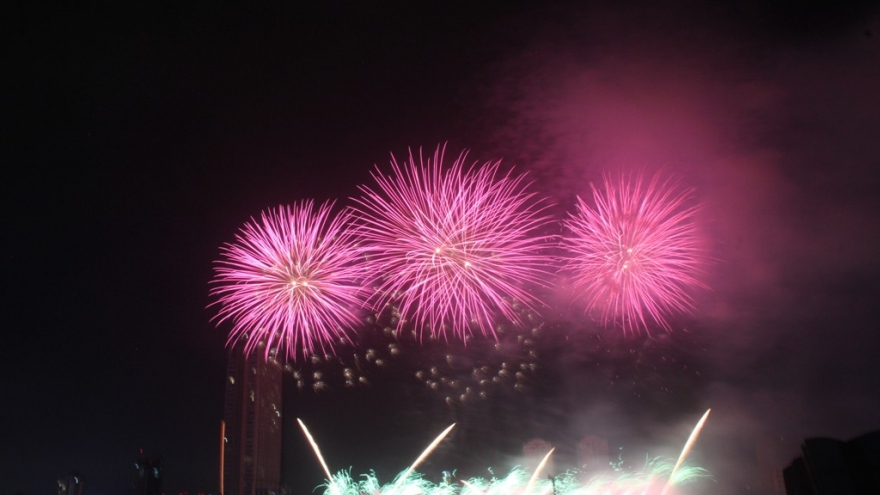 Japan, Switzerland introduce colourful firework performances