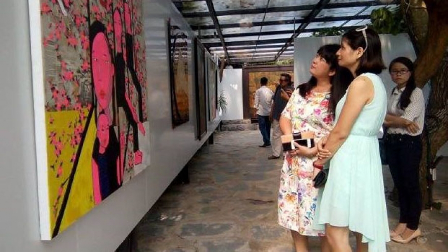 Faces bring life to capital exhibition