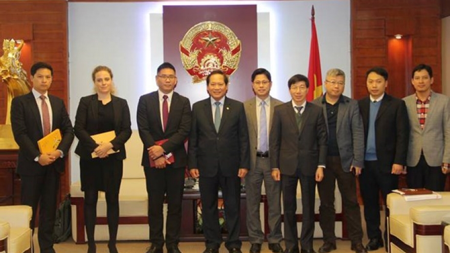 Vietnam, Facebook strengthen coordination