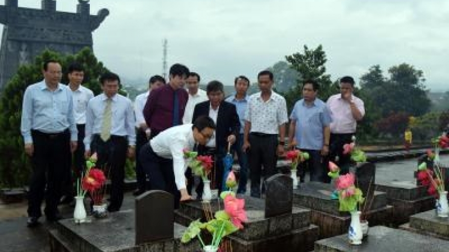 Deputy PMs visit revolutionary contributors ahead of martyrs’ day