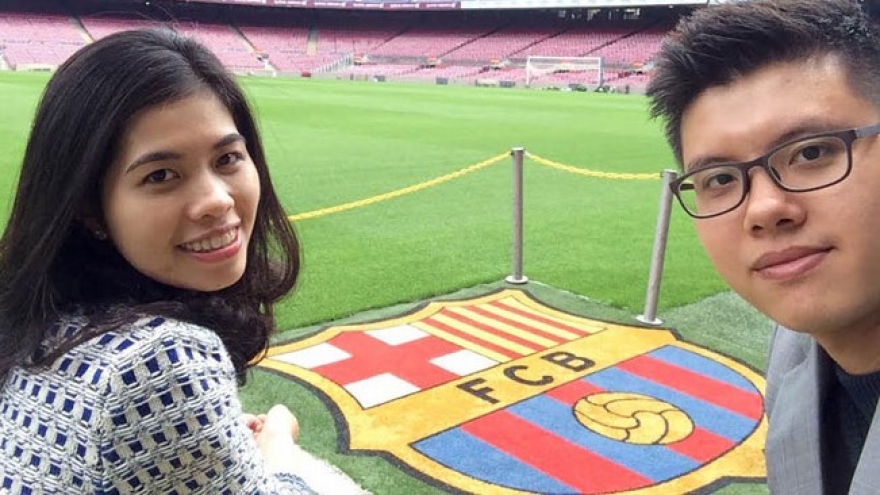 Crazy fans visit FC Barcelona’s Camp Nou Stadium