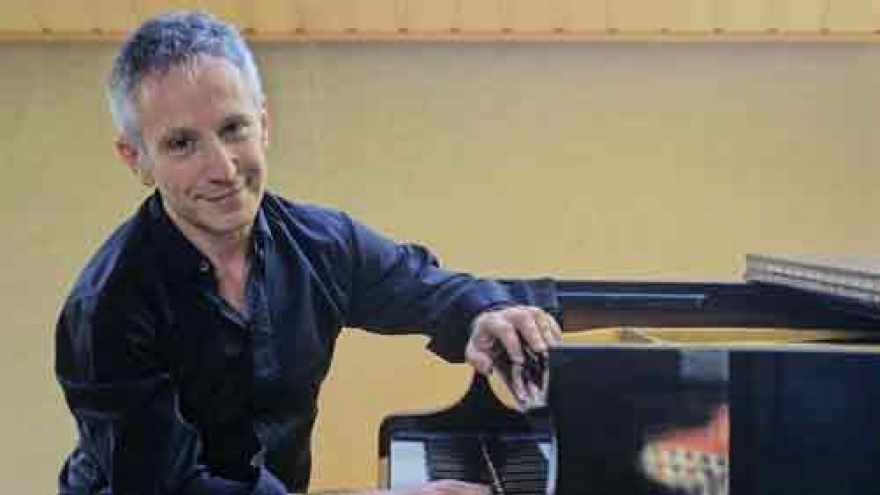 French pianist to perform with Vietnamese artists in HCM City