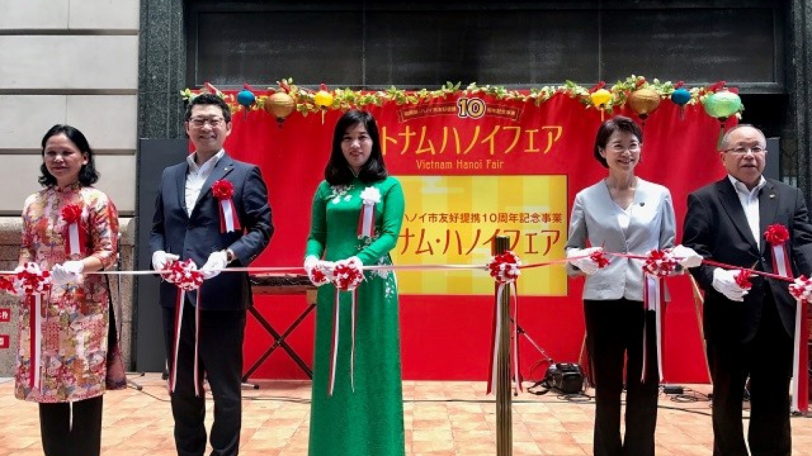 Hanoi ready to help Fukuoka boost investment in Vietnam: official
