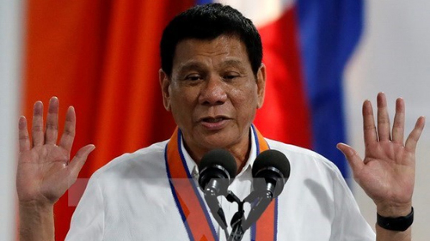Philippine President visits China