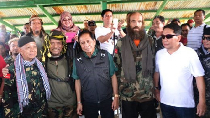 Philippines: Abu Sayyaf militants release 4 foreign hostages