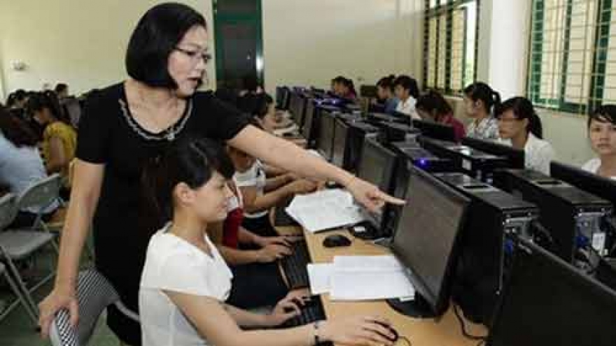 Finland helps Vietnam with IT training