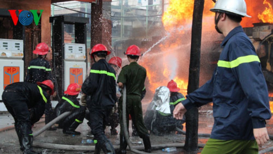 Hanoi petrol station fire in photos