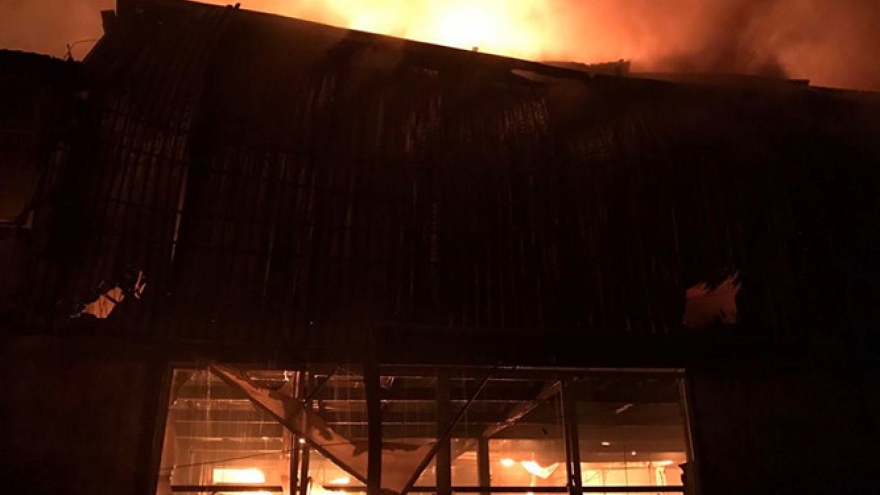 In photos: Factory turns into towering inferno in Hanoi 