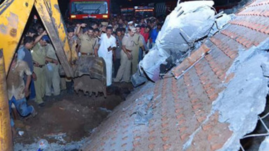 
        Indian temple fire kills over 60, more than 200 injured: TV
                              