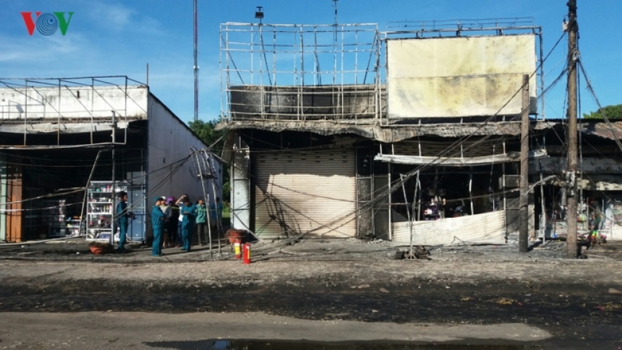 Fuel tanker containing gasoline catches fire, killing at least six 