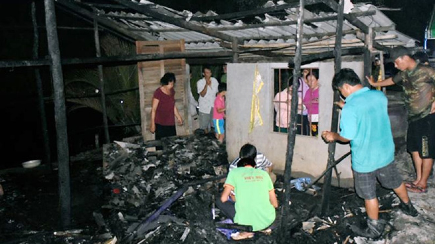One dead as fire engulfs house in Ca Mau
