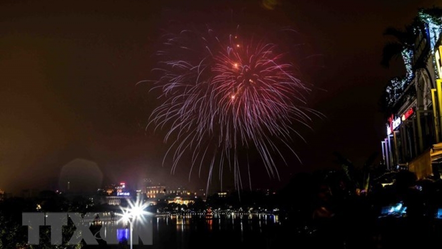 Hanoi to welcome Lunar New Year with fireworks shows