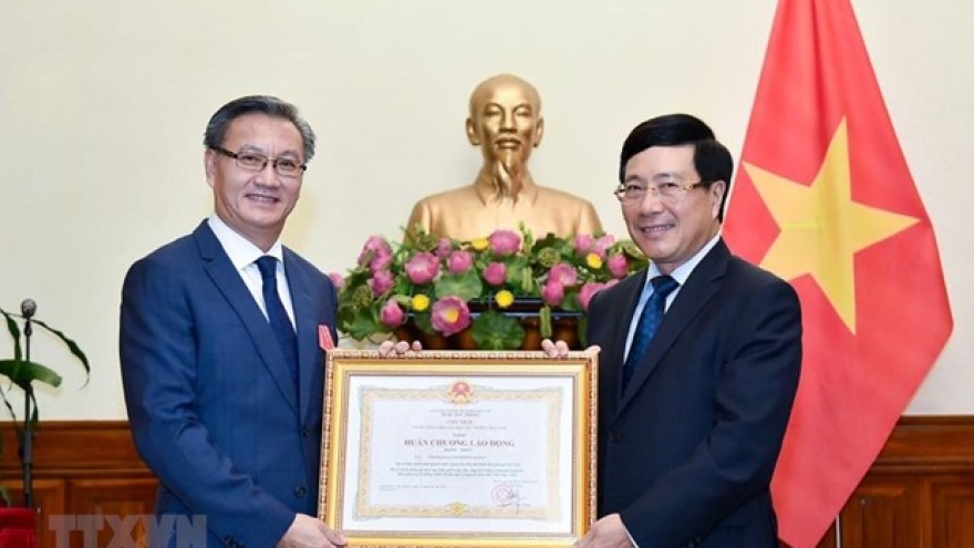 First-class Labour Order presented to outgoing Lao Ambassador
