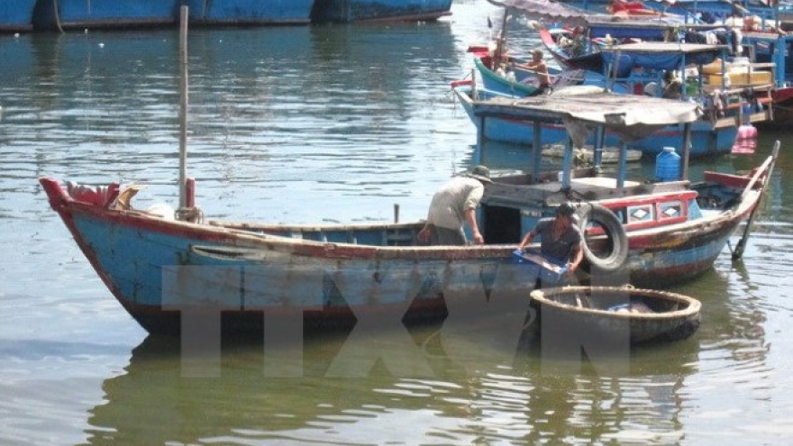 Fishermen hit by Philippine vessel return home safely