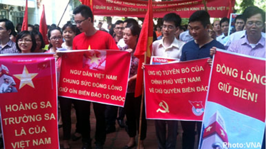 China urged to withdraw oil rig from Vietnam’s waters