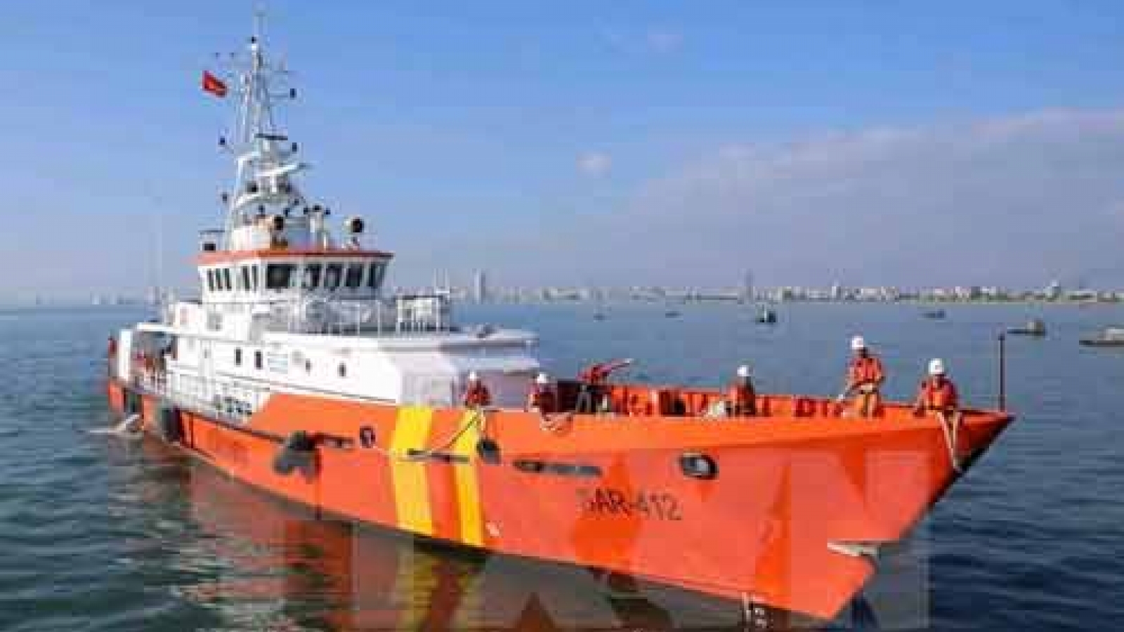 Nine fishermen in distress offshore Danang rescued