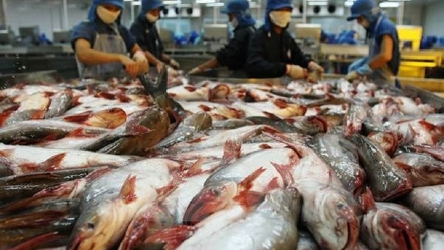 
        Ministry cracks down on fishery products
                              