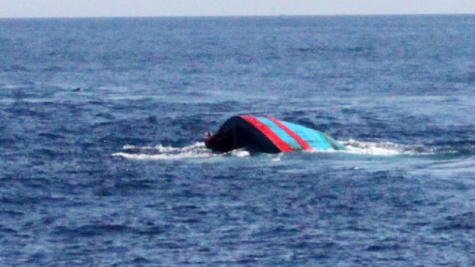 Coast Guard searching for missing fishing boat with 9 aboard
