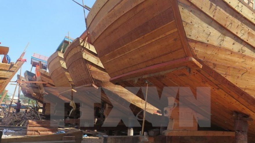 
        Thua Thien – Hue spends VND5 billion to aid fishermen
                              