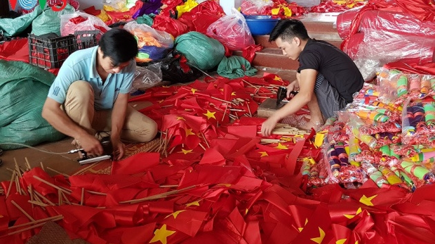 Tu Van, flag making village in Hanoi