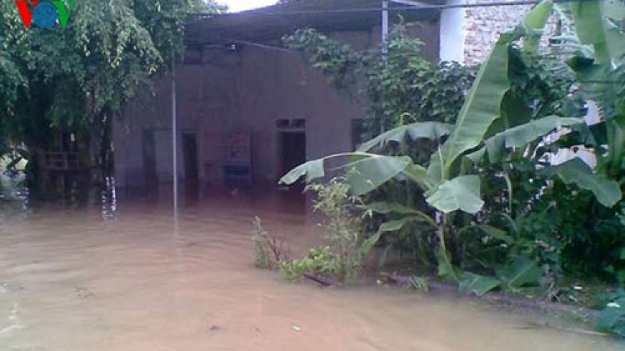 Flood sweeps away a bridge and 2 locals in Thanh Hoa