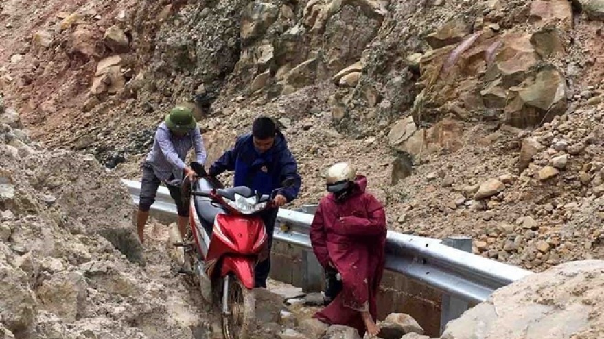 Floods, landslides in northern provinces claim 15 lives
