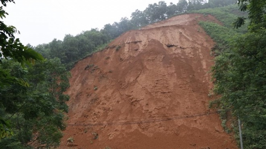 Floods, landslides kill six in northern mountainous region