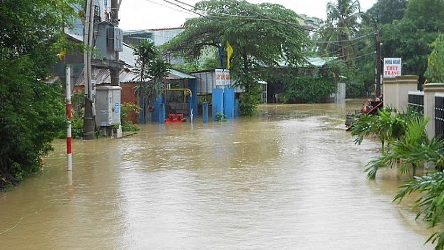 111 people killed, missing due to floods in central Vietnam since October