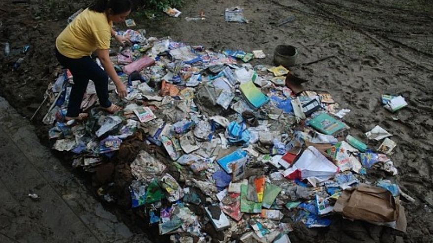 Central Vietnamese province schools struggle in flooding's aftermath
