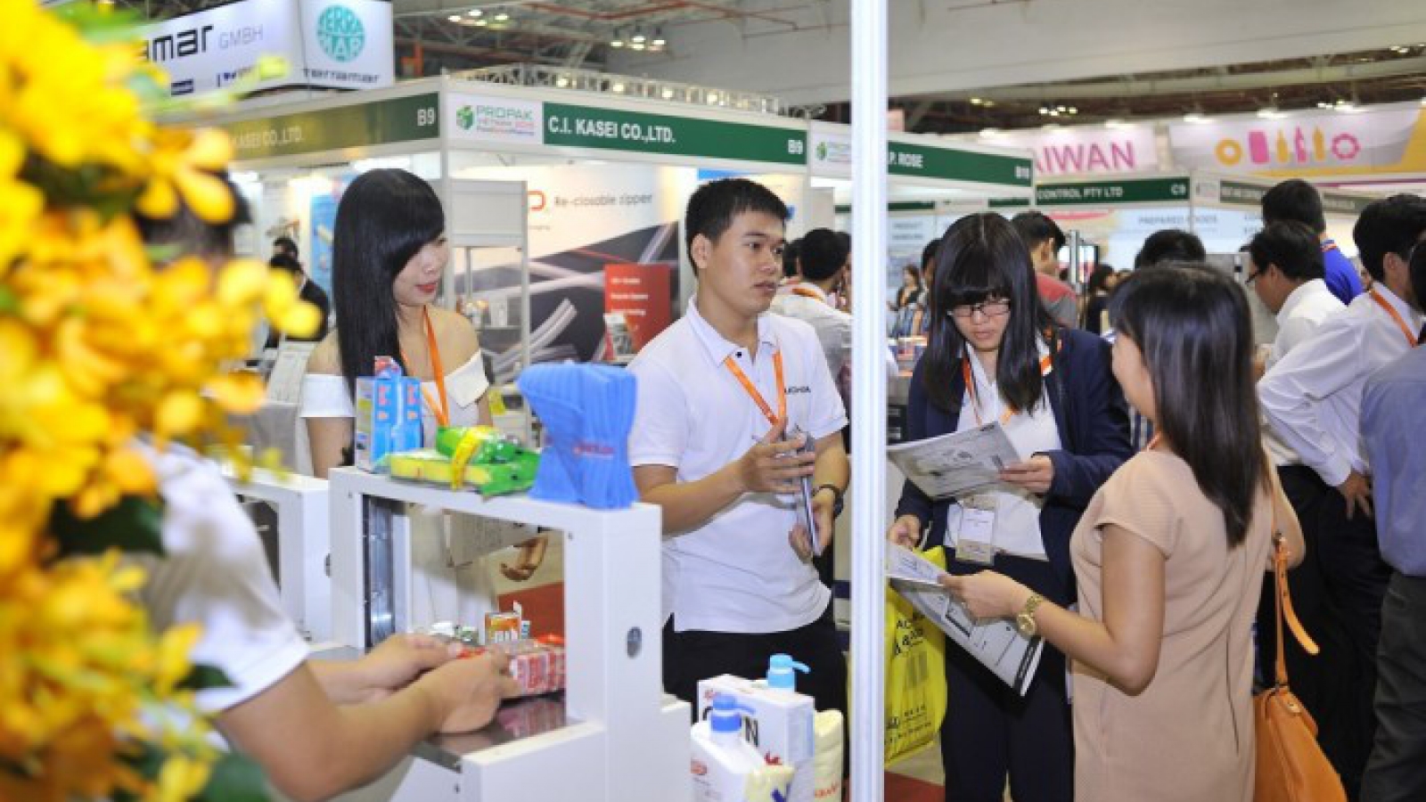 Foreign sector scooping up Vietnam FMCG market