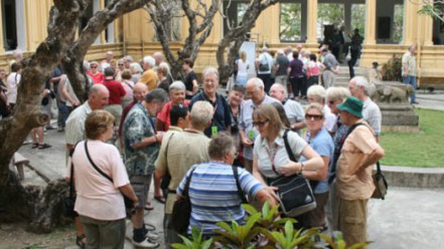 Foreign arrivials rise sharply after visa waiver 