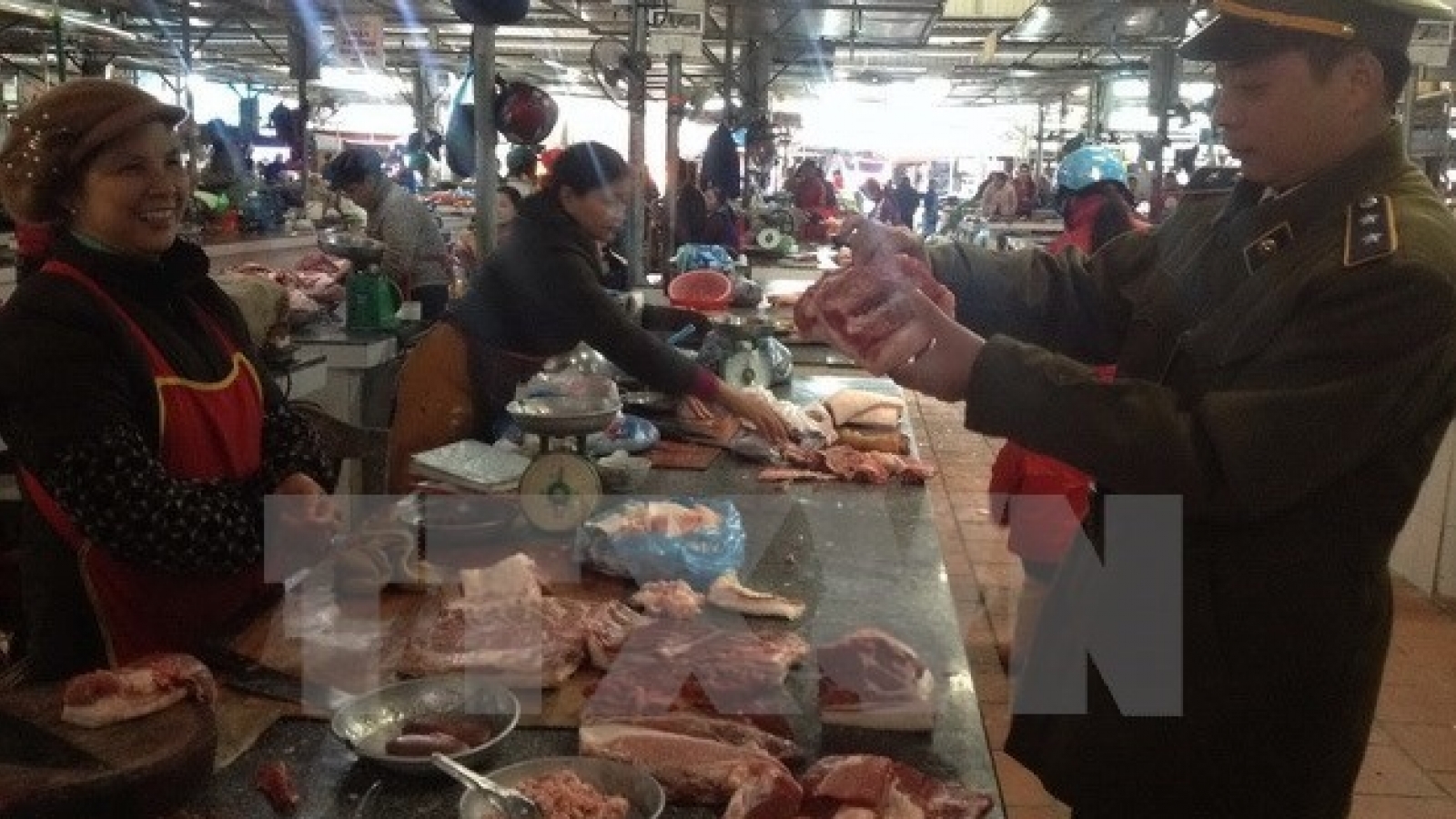 Deputy PM urged tightening food safety control