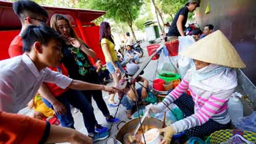 HCM City develops street food into tourist attraction