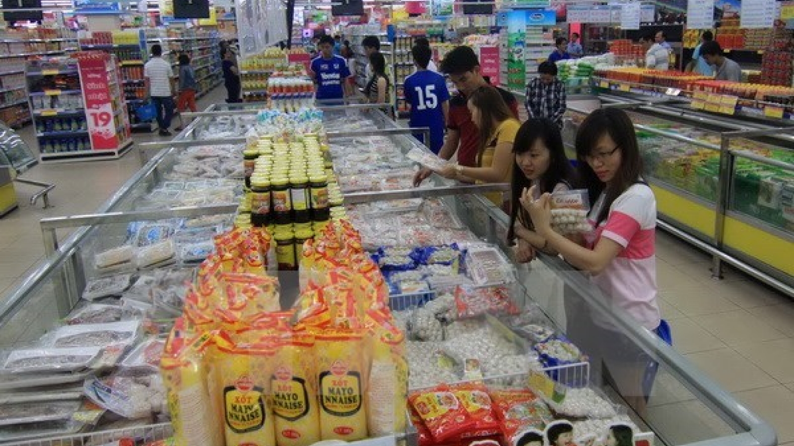 Investors in a race for the food market