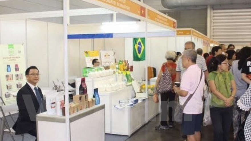 Vietnam attends largest Asia-Pacific food fair in Singapore