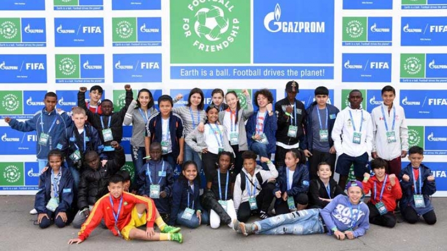Vietnamese kids shine at the Football for Friendship programme in Russia