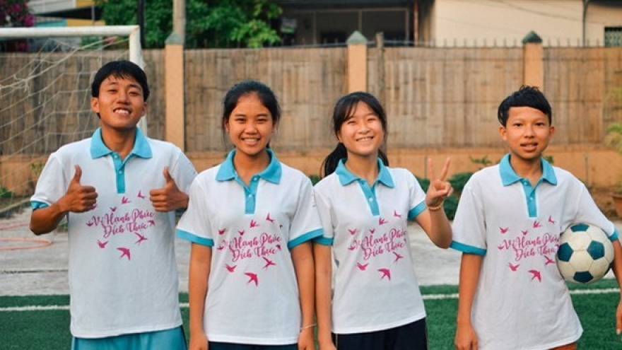 Vietnamese children join FIFA football festival in Moscow