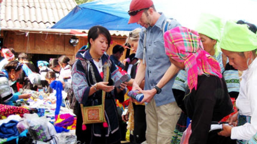 To enjoy trips to Vietnam, forget the bus and understand cultural difference