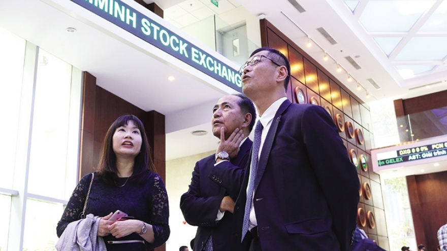 Foreign-invested firms eyeing up stock listings