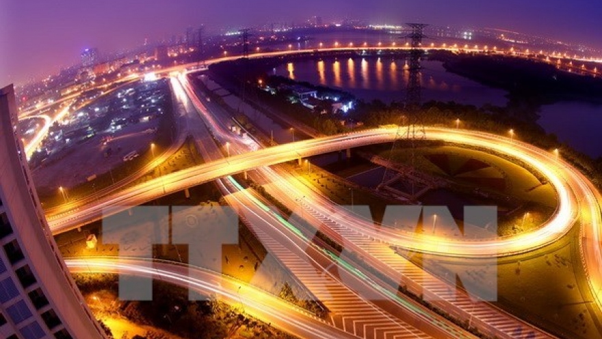 
        Hanoi: 10-month foreign investment jumps 2.6 times year on year
                              