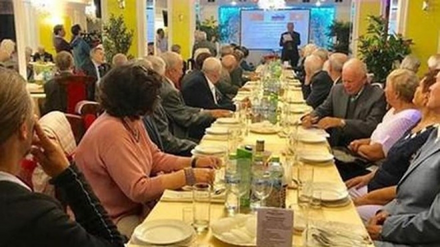 Former Russian military experts in Vietnam meet