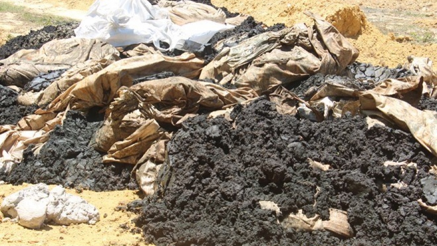 
        Formosa contract on waste dumping violates environmental laws
                              