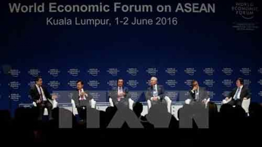 
        Vietnam attends 25th World Economic Forum on ASEAN
                              