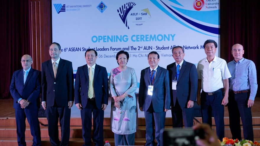 Forum brings ASEAN students together