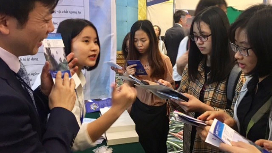 Forum spotlights Vietnam – China university education