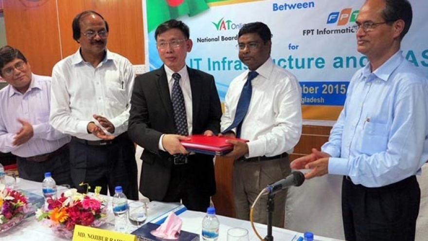 FPT wins US$34 million contract in Bangladesh