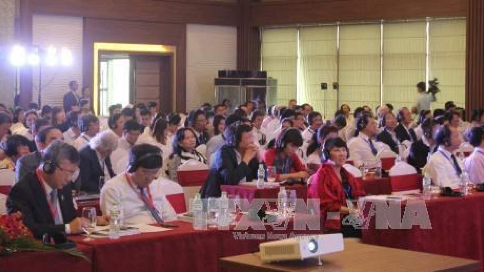Vietnamese, French localities boost tourism cooperation