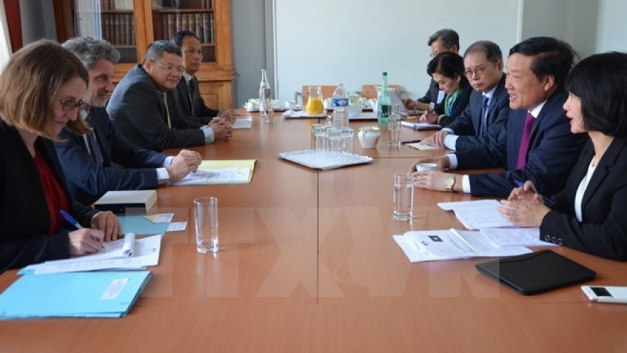 Vietnam, France exchange judicial experience