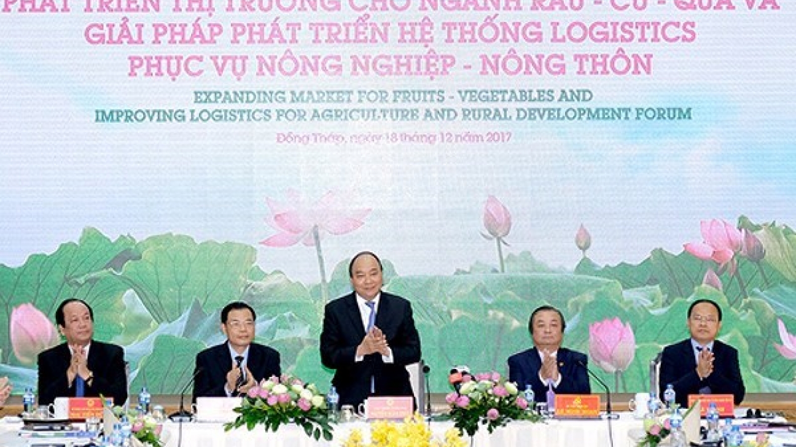 PM urges better logistics for fruit, vegetable exports