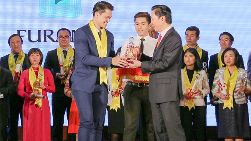 Furama Resort Danang conferred the Golden Dragon award